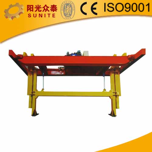 Xe chở gạch chưa nung
